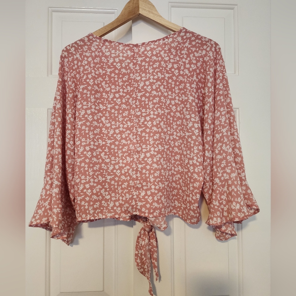Sienna Sky Pink Flora V- Neck Bell Sleeve Waist Tie Flowy Women's Top Size M - Picture 2 of 8